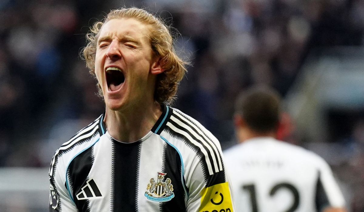 Barcelona Join Bayern Munich in Race for Anthony Gordon as Newcastle Face Major Transfer Decision